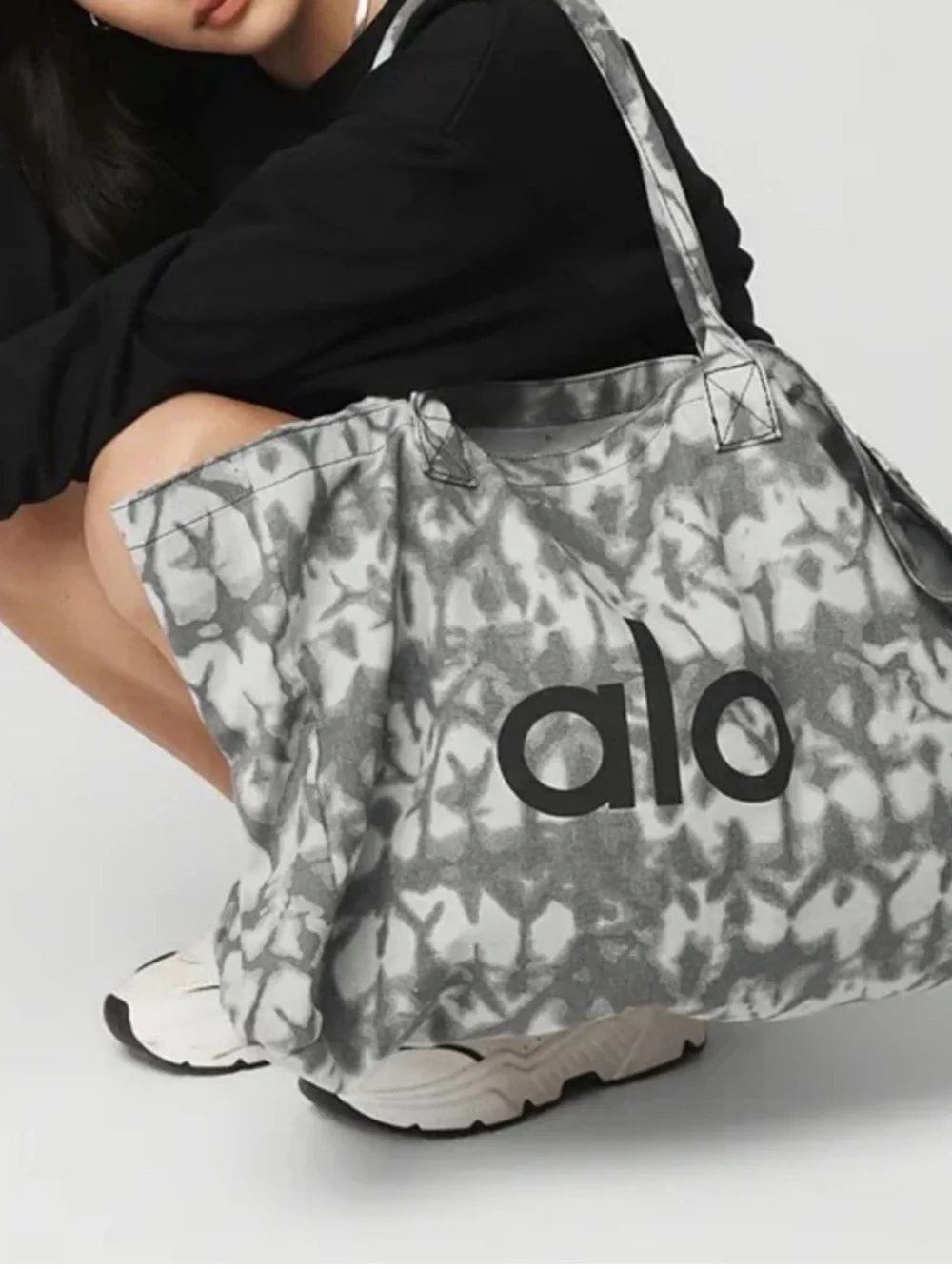 Alo Yoga Gray & White Tie-Dye Large Logo Tote Bag